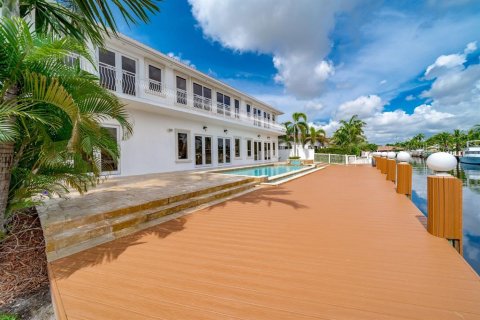 Villa ou maison à louer à Fort Lauderdale, Floride: 5 chambres, 575.53 m2 № 693301 - photo 28