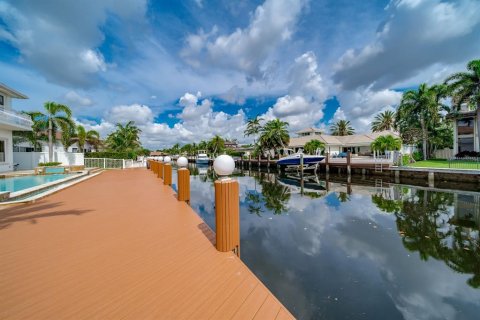 Villa ou maison à louer à Fort Lauderdale, Floride: 5 chambres, 575.53 m2 № 693301 - photo 29