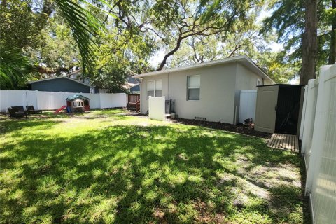 House in Tampa, Florida 3 bedrooms, 119.01 sq.m. № 1266330 - photo 3