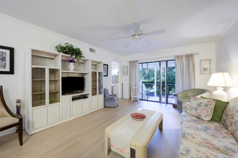 Condo in Palm Beach Gardens, Florida, 2 bedrooms  № 1104413 - photo 11