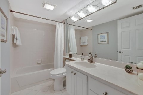 Copropriété à vendre à Boca Raton, Floride: 2 chambres, 128.67 m2 № 1172157 - photo 28