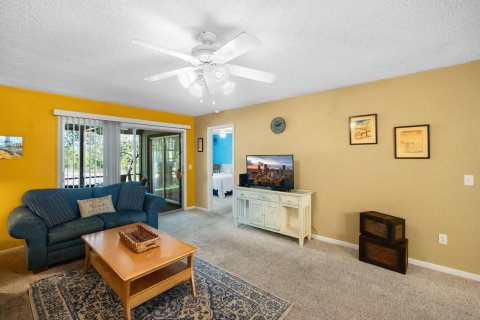 Condo in Hobe Sound, Florida, 2 bedrooms  № 1103432 - photo 11