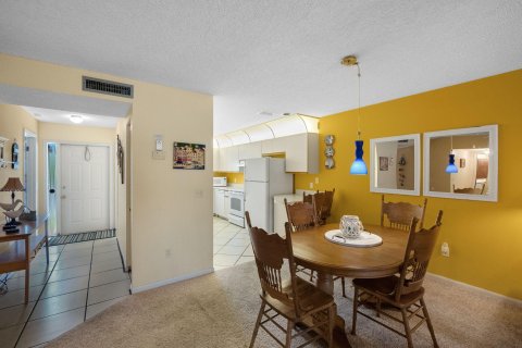 Condo in Hobe Sound, Florida, 2 bedrooms  № 1103432 - photo 12