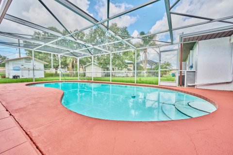 Villa ou maison à vendre à Palm Bay, Floride: 3 chambres, 147.62 m2 № 998317 - photo 9