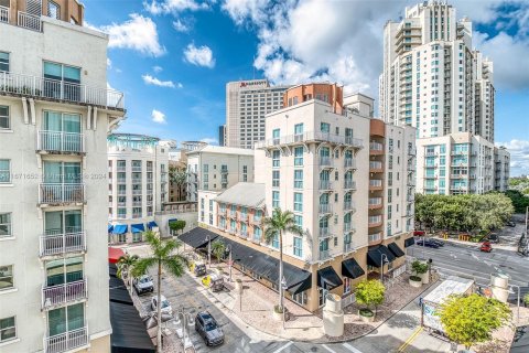 Copropriété à vendre à Miami, Floride: 3 chambres, 138.98 m2 № 1392048 - photo 16