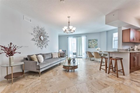 Condo in Miami, Florida, 3 bedrooms  № 1392048 - photo 1