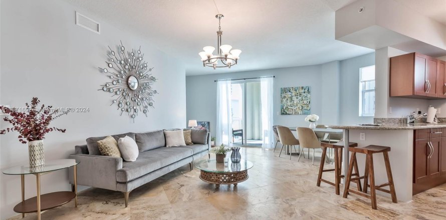 Condo in Miami, Florida, 3 bedrooms  № 1392048