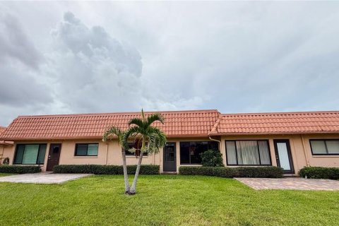 Casa en venta en Clearwater, Florida, 2 dormitorios, 106.84 m2 № 1385155 - foto 1