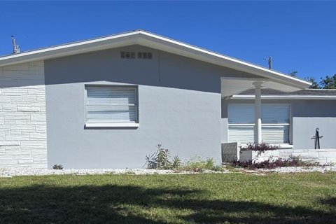 Casa en venta en Holiday, Florida, 2 dormitorios, 120.77 m2 № 1407857 - foto 1