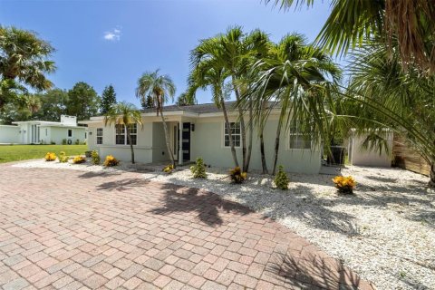 Villa ou maison à vendre à Clearwater, Floride: 3 chambres, 153.47 m2 № 1341410 - photo 1