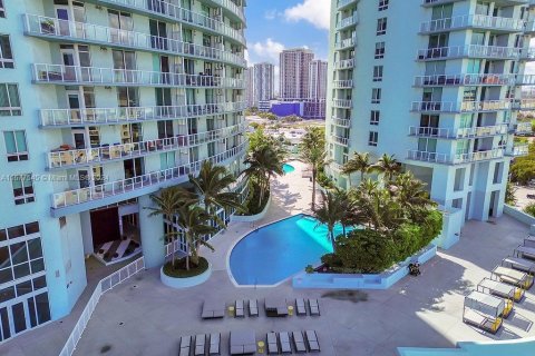 Condo in Miami, Florida, 2 bedrooms  № 1403112 - photo 21