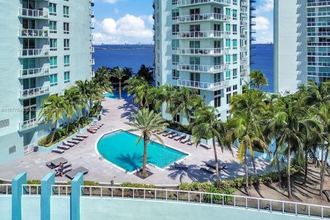 Copropriété à vendre à Miami, Floride: 2 chambres, 128.21 m2 № 1403112 - photo 13