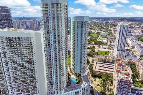 Condo in Miami, Florida, 2 bedrooms  № 1403112 - photo 22