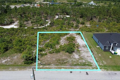 Terreno en venta en Port Charlotte, Florida № 1193484 - foto 1