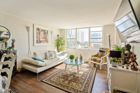 Copropriété à vendre à Pompano Beach, Floride: 1 chambre, 72 m2 № 991701 - photo 23