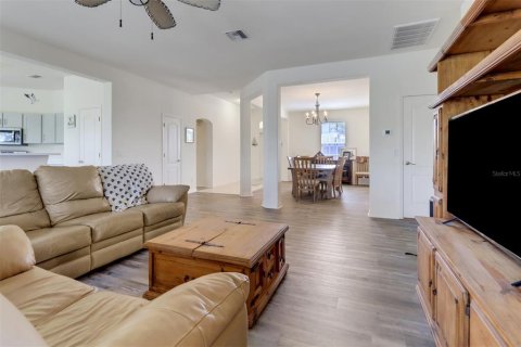 Villa ou maison à vendre à Cape Coral, Floride: 4 chambres, 202.16 m2 № 1358097 - photo 6