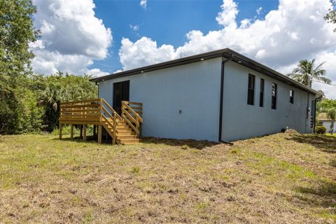 Villa ou maison à vendre à Punta Gorda, Floride: 3 chambres, 124.3 m2 № 1295999 - photo 18