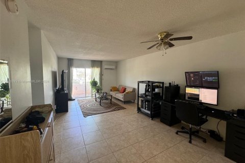 Copropriété à vendre à Pompano Beach, Floride: 1 chambre, 60.39 m2 № 1282169 - photo 5