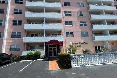 Condominio en venta en Pompano Beach, Florida, 1 dormitorio, 60.39 m2 № 1282169 - foto 1