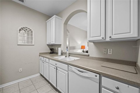 Condo in Davenport, Florida, 2 bedrooms  № 1105783 - photo 6