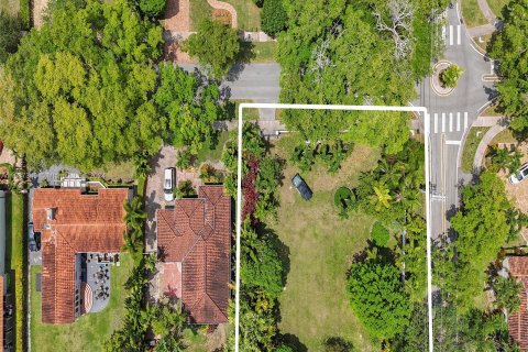 Купить земельный участок в Корал-Гейблс, Флорида № 1175847 - фото 2