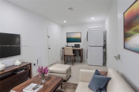 Condo in Miami Beach, Florida, 3 bedrooms  № 1128181 - photo 24