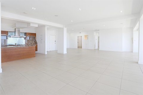 Condo in Miami Beach, Florida, 3 bedrooms  № 1128181 - photo 12