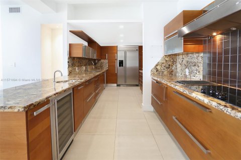 Condo in Miami Beach, Florida, 3 bedrooms  № 1128181 - photo 18