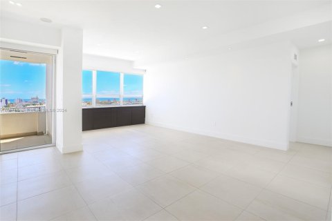 Condo in Miami Beach, Florida, 3 bedrooms  № 1128181 - photo 14