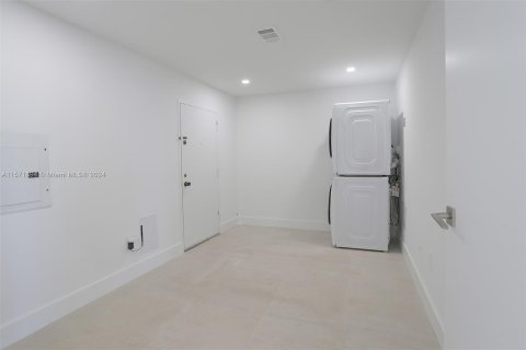 Condo in Miami Beach, Florida, 3 bedrooms  № 1128181 - photo 25