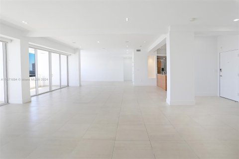 Condo in Miami Beach, Florida, 3 bedrooms  № 1128181 - photo 11