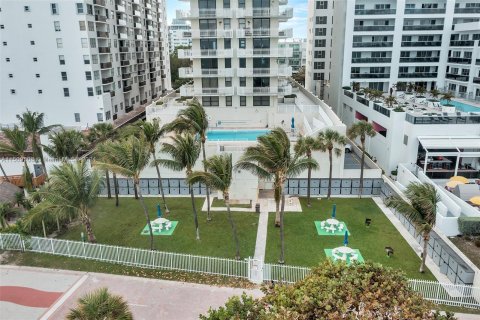 Condo in Miami Beach, Florida, 2 bedrooms  № 932084 - photo 3