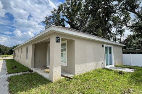 Commercial property in Lakeland, Florida 12 bedrooms, 458.94 sq.m. № 1391046 - photo 2