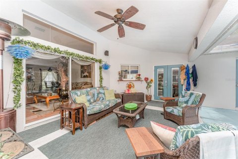 Villa ou maison à vendre à Kissimmee, Floride: 4 chambres, 311.13 m2 № 1307917 - photo 29