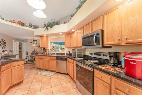 Villa ou maison à vendre à Kissimmee, Floride: 4 chambres, 311.13 m2 № 1307917 - photo 6