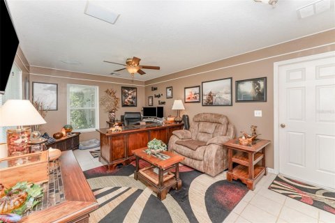 Villa ou maison à vendre à Kissimmee, Floride: 4 chambres, 311.13 m2 № 1307917 - photo 19