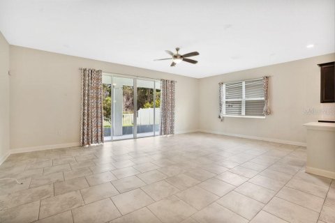 Villa ou maison à vendre à Kissimmee, Floride: 5 chambres, 319.4 m2 № 1302812 - photo 28