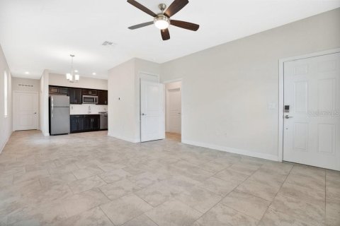 Villa ou maison à vendre à Kissimmee, Floride: 5 chambres, 319.4 m2 № 1302812 - photo 18