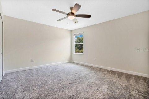 Villa ou maison à vendre à Kissimmee, Floride: 5 chambres, 319.4 m2 № 1302812 - photo 10