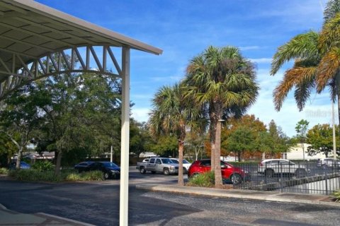 Immobilier commercial à louer à Seminole, Floride: 3113.9 m2 № 226631 - photo 11