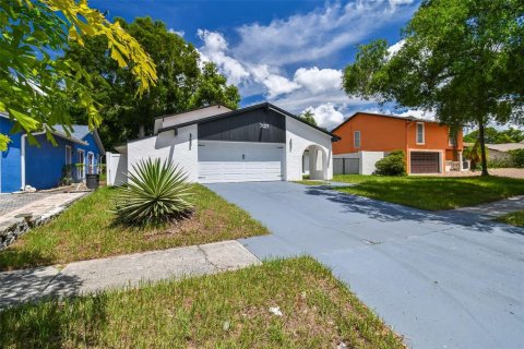 Villa ou maison à vendre à Tampa, Floride: 7 chambres, 270.44 m2 № 1339548 - photo 7