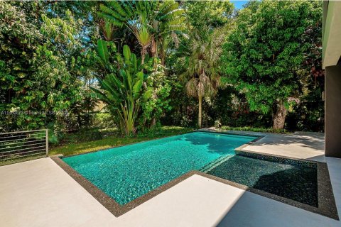 Villa ou maison à vendre à Biscayne Park, Floride: 5 chambres, 271.18 m2 № 780728 - photo 9