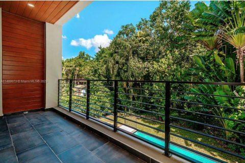 Villa ou maison à vendre à Biscayne Park, Floride: 5 chambres, 271.18 m2 № 780728 - photo 17