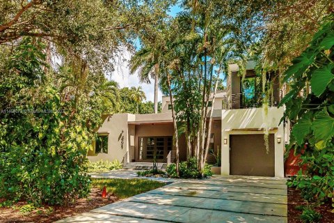 Villa ou maison à vendre à Biscayne Park, Floride: 5 chambres, 271.18 m2 № 780728 - photo 4