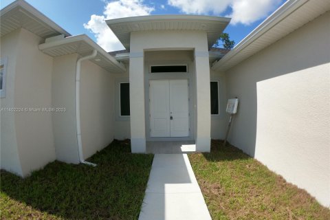 Villa ou maison à vendre à Lehigh Acres, Floride: 3 chambres № 702886 - photo 5