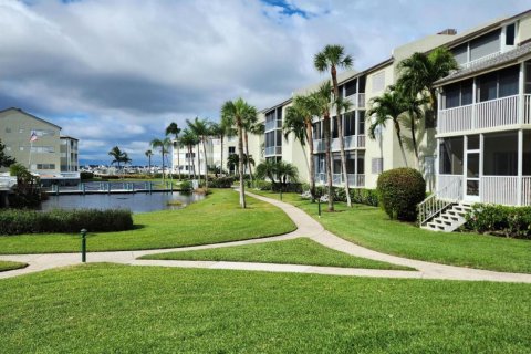 Condo in Stuart, Florida, 2 bedrooms  № 850267 - photo 5