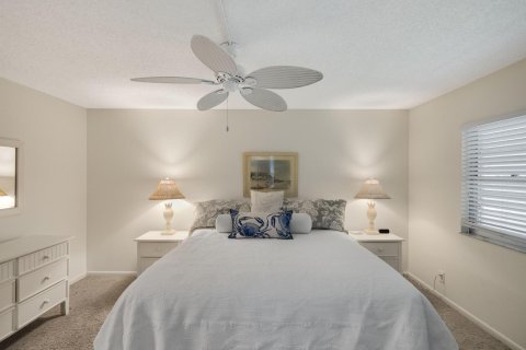 Condo in Stuart, Florida, 2 bedrooms  № 850267 - photo 15