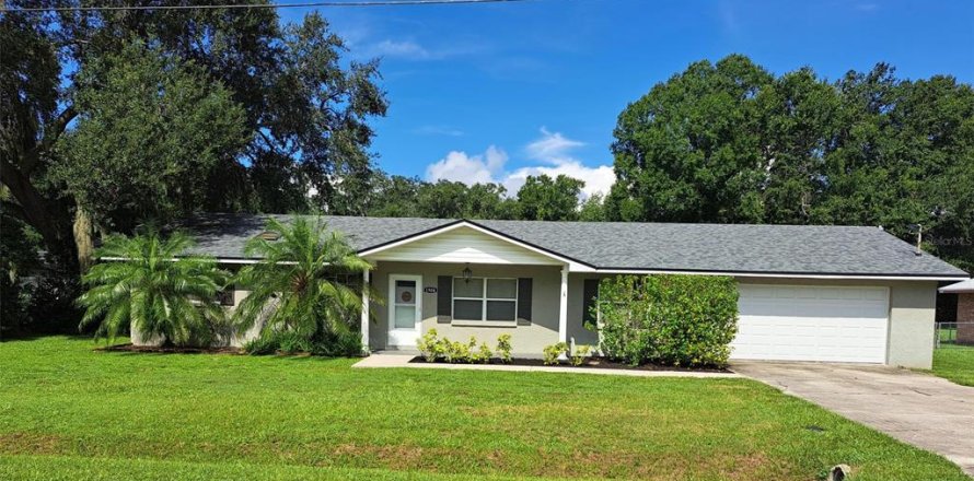 House in Lakeland, Florida 3 bedrooms, 166.85 sq.m. № 1318104