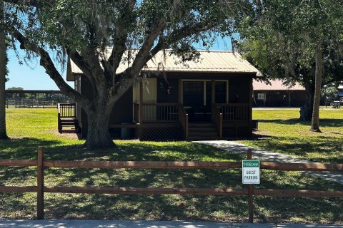 Villa ou maison à vendre à Okeechobee, Floride: 4 chambres, 236.99 m2 № 1151452 - photo 3