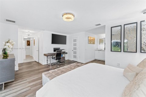 Casa en venta en Miami Lakes, Florida, 3 dormitorios, 185.71 m2 № 1332286 - foto 14